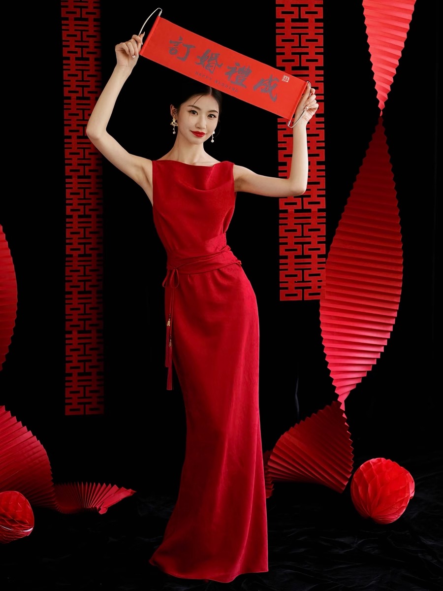 Home Improvement And Services - Engagement New Chinese Sle Bride Wine